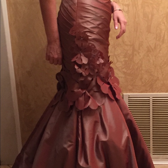 Evening gown - Picture 3 of 5